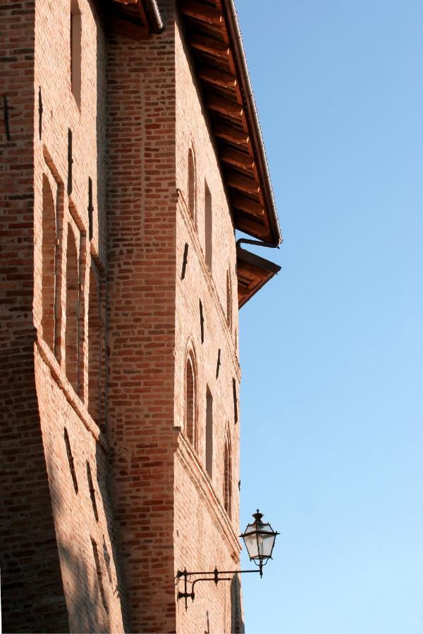 Bed & Breakfast Foresteria Ristorante Conti Roero 3*