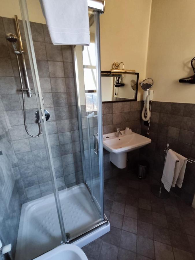 Foresteria Ristorante Conti Roero Bed & Breakfast