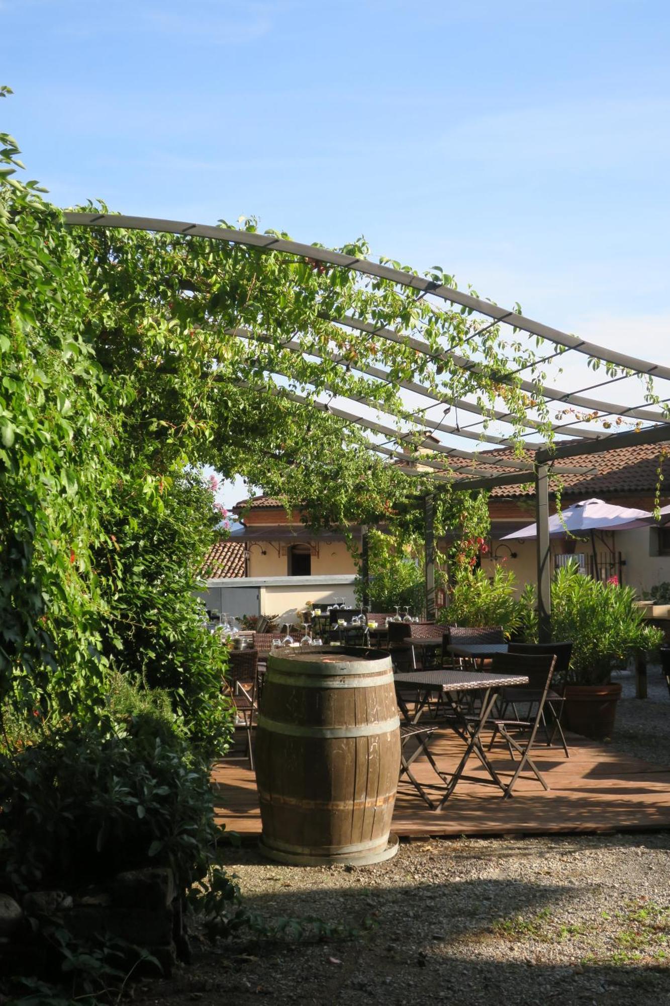 Foresteria Ristorante Conti Roero Bed & Breakfast