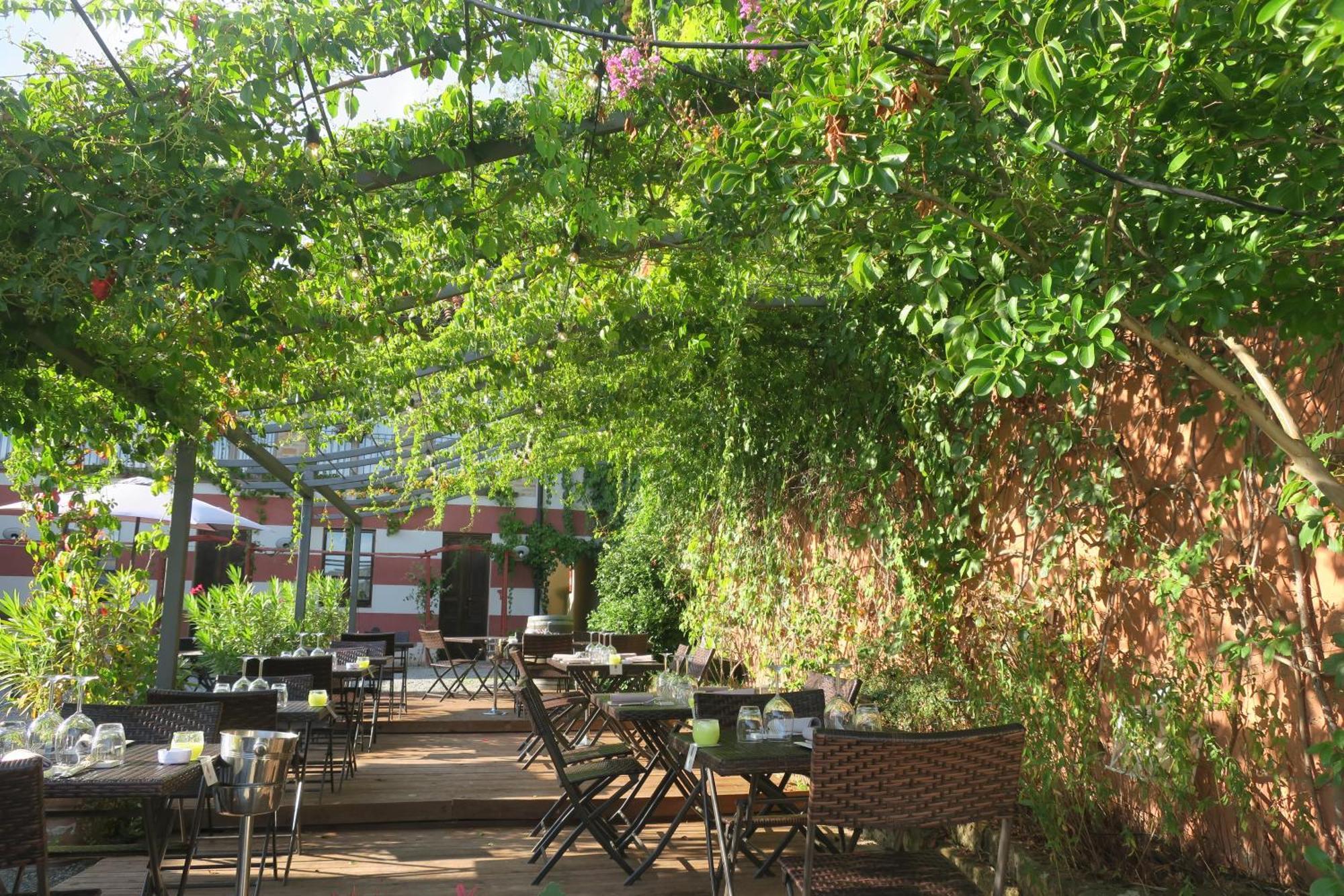Foresteria Ristorante Conti Roero Bed & Breakfast 3*